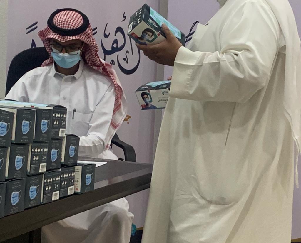 توزيع قسائم شرائية وكمامات